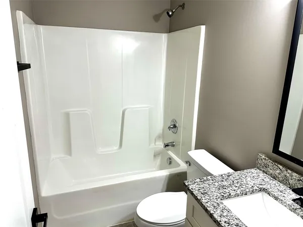 $1,650 | 110 Carpenter Street, Lincolnton, NC 28092