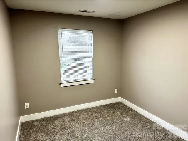 $1,720 | 110 Carpenter Street, Lincolnton, NC 28092