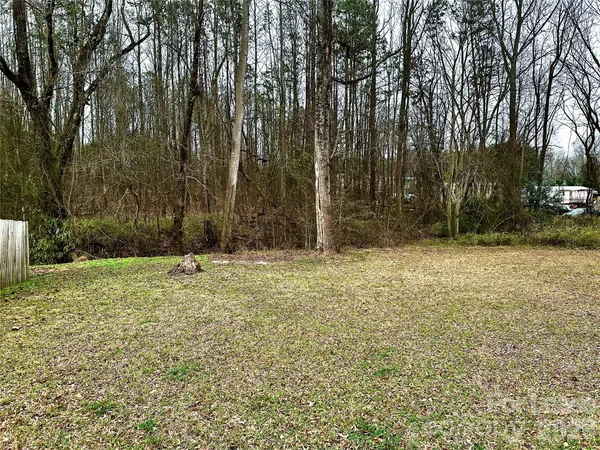 $1,650 | 110 Carpenter Street, Lincolnton, NC 28092