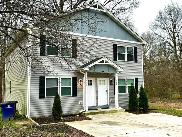 $1,650 | 110 Carpenter Street, Lincolnton, NC 28092