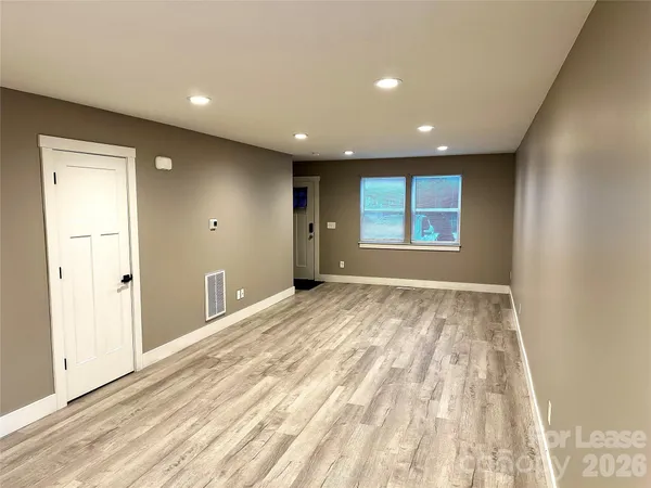 $1,665 | 110 Carpenter Street, Lincolnton, NC 28092