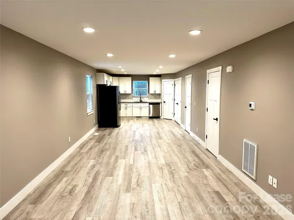 $1,665 | 110 Carpenter Street, Lincolnton, NC 28092