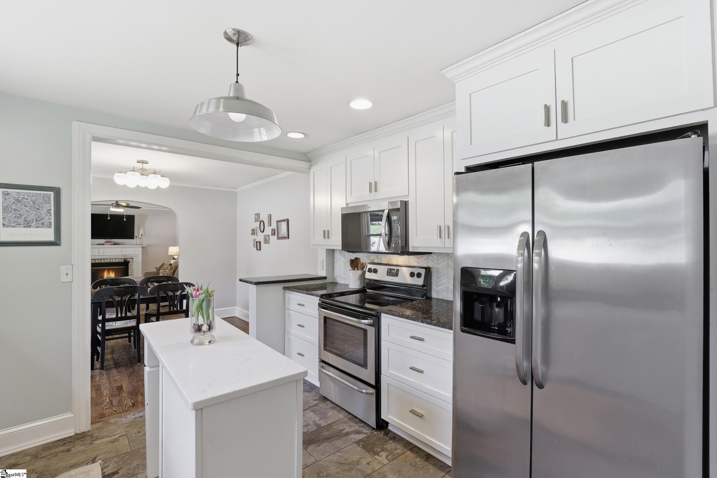 321 Ridgecrest Drive Greenville, SC 29609 - Photo 12 of 30 Gallery Image 12