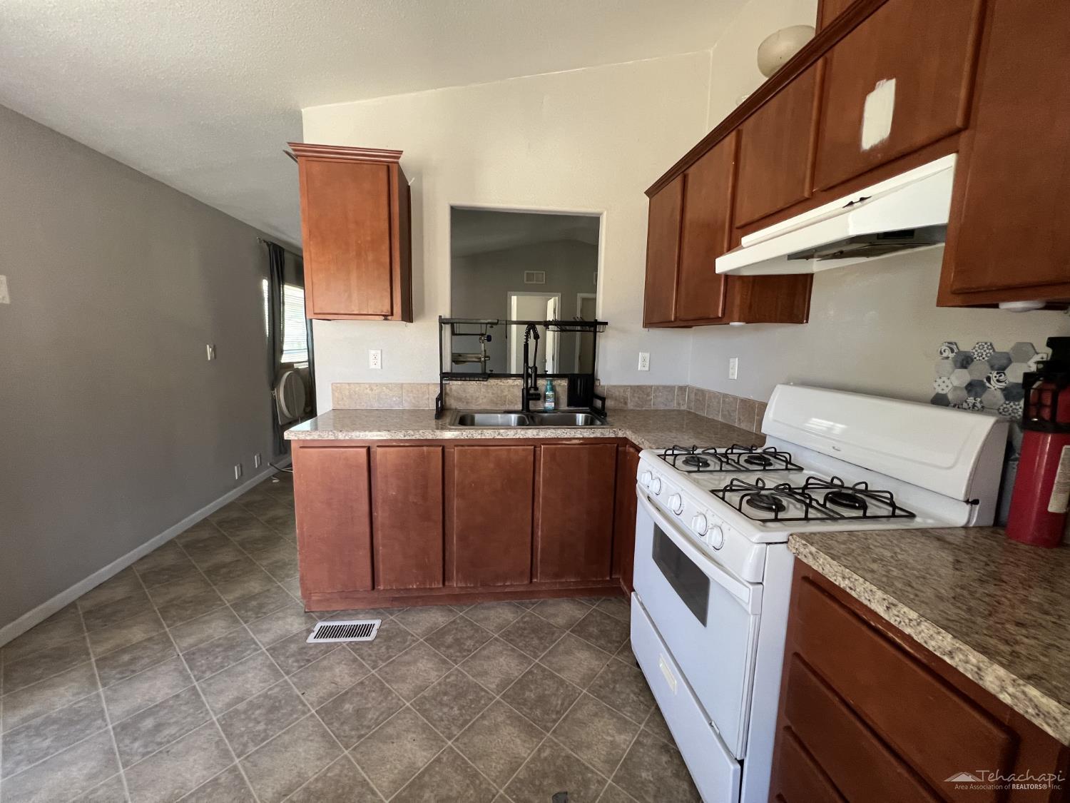 16465 Blackburn Canyon Road Tehachapi, CA 93561 - Photo 11 of 31 Gallery Image 11