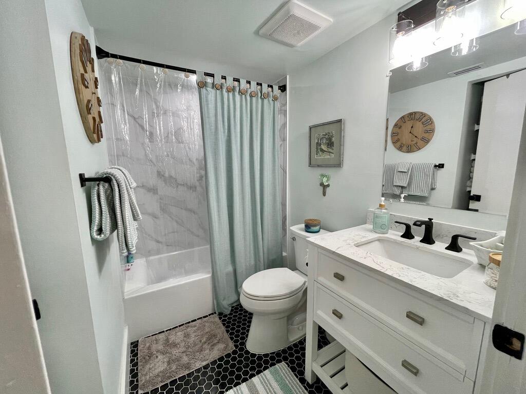 350 Club Circle, Unit 107 Boca Raton, FL 33487 - Photo 11 of 21 UNADJUSTEDNONRAW_thumb_81e