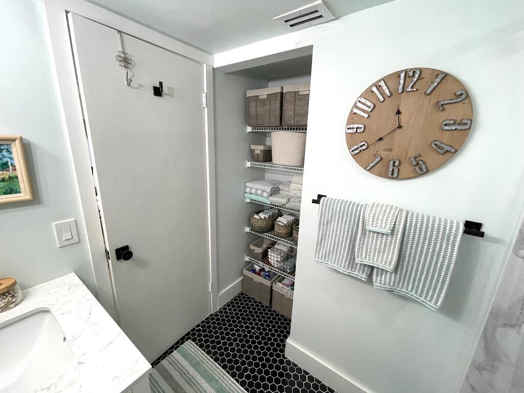 350 Club Circle, Unit 107 Boca Raton, FL 33487 - Photo 12 of 21 UNADJUSTEDNONRAW_thumb_81d