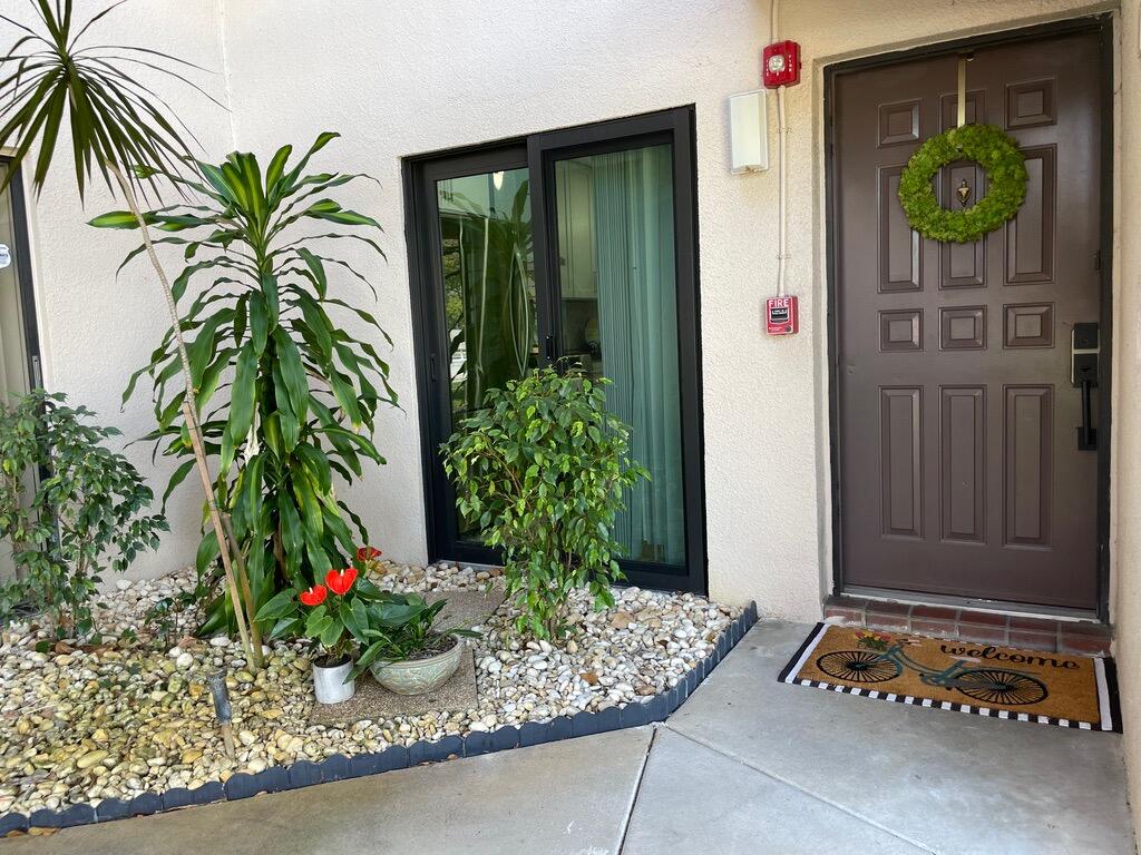 350 Club Circle, Unit 107 Boca Raton, FL 33487 - Photo 3 of 21 UNADJUSTEDNONRAW_thumb_81b