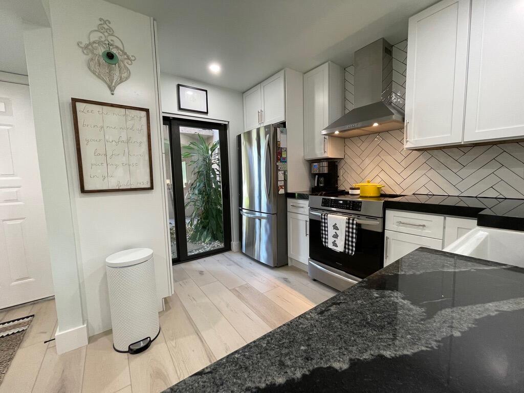 350 Club Circle, Unit 107 Boca Raton, FL 33487 - Photo 6 of 21 UNADJUSTEDNONRAW_thumb_822