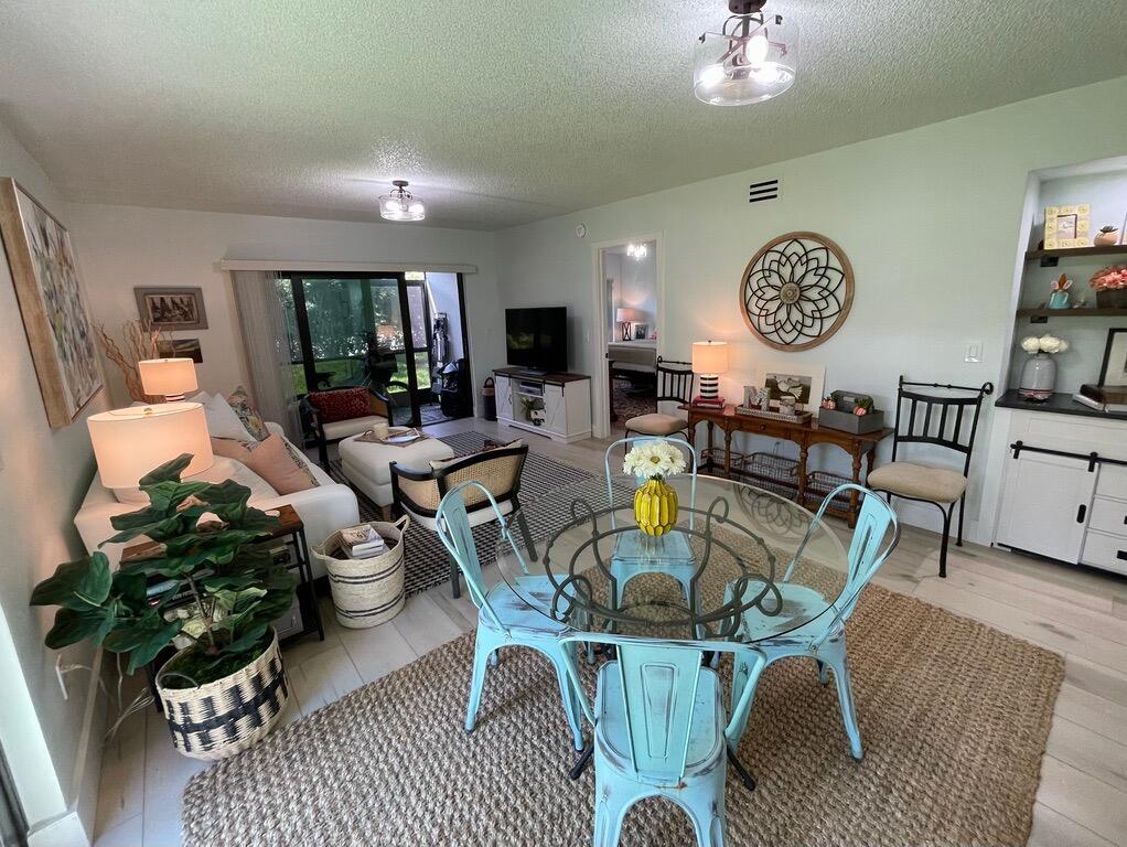 350 Club Circle, Unit 107 Boca Raton, FL 33487 - Photo 8 of 21 UNADJUSTEDNONRAW_thumb_825