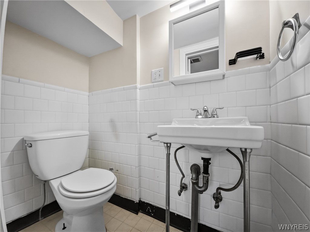 861 Beach Road Cheektowaga, NY 14225 - Photo 45 of 50