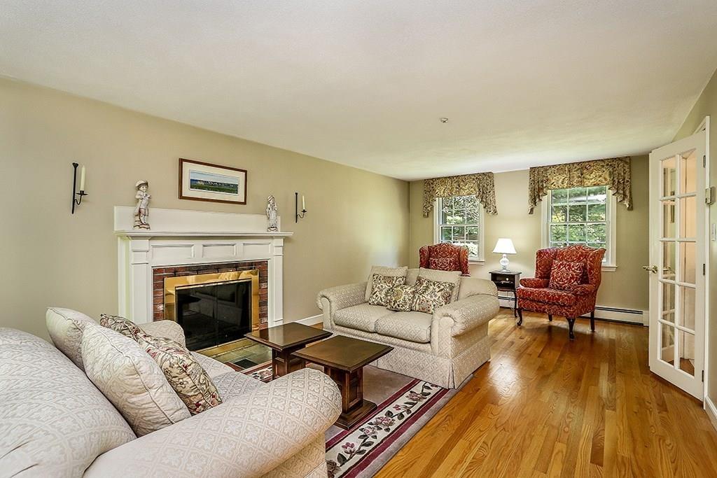 60 Wagon Road Westwood, MA 02090 - Photo 4 of 42 Gallery Image 4