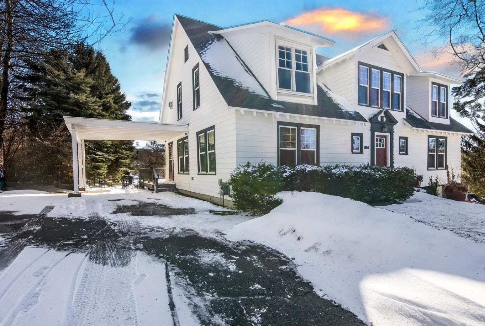 1460 Smith Road Traverse City, MI 49696 - Photo 2 of 54 1931678-d4809953-07df-4791-a4ab-bedb138c93a9.JPG