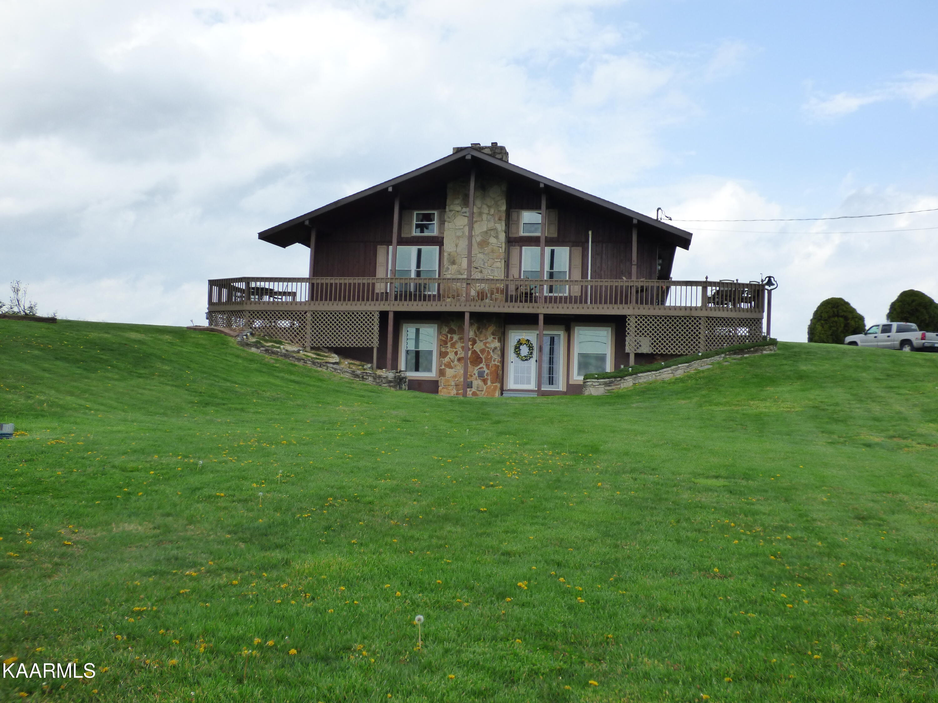 875 Hillendale Road Crossville, TN 38572 - Photo 1 of 40 P1050845