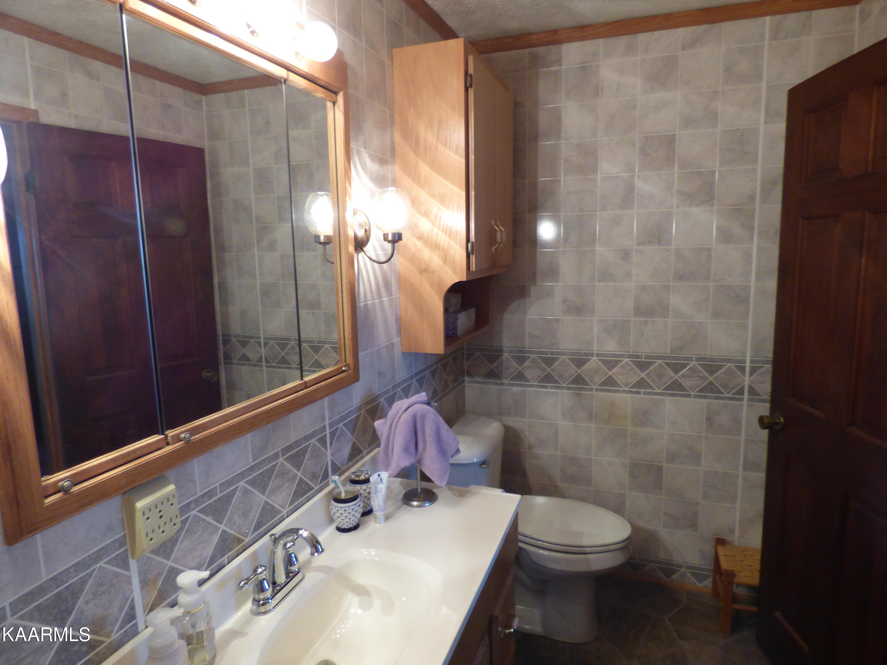 875 Hillendale Road Crossville, TN 38572 - Photo 14 of 40 P1050870