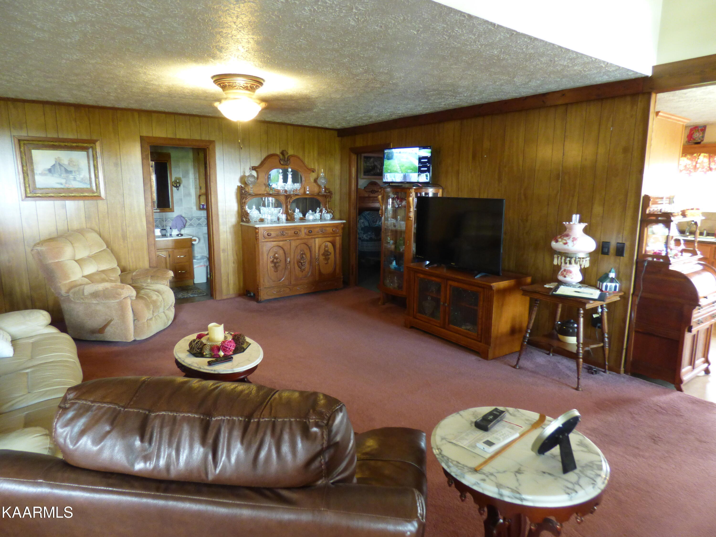 875 Hillendale Road Crossville, TN 38572 - Photo 19 of 40 P1050875