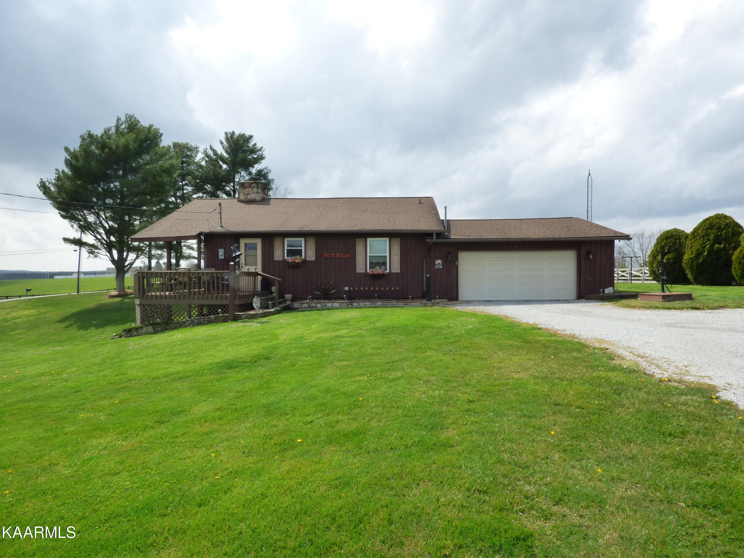875 Hillendale Road Crossville, TN 38572 - Photo 2 of 40 P1050840