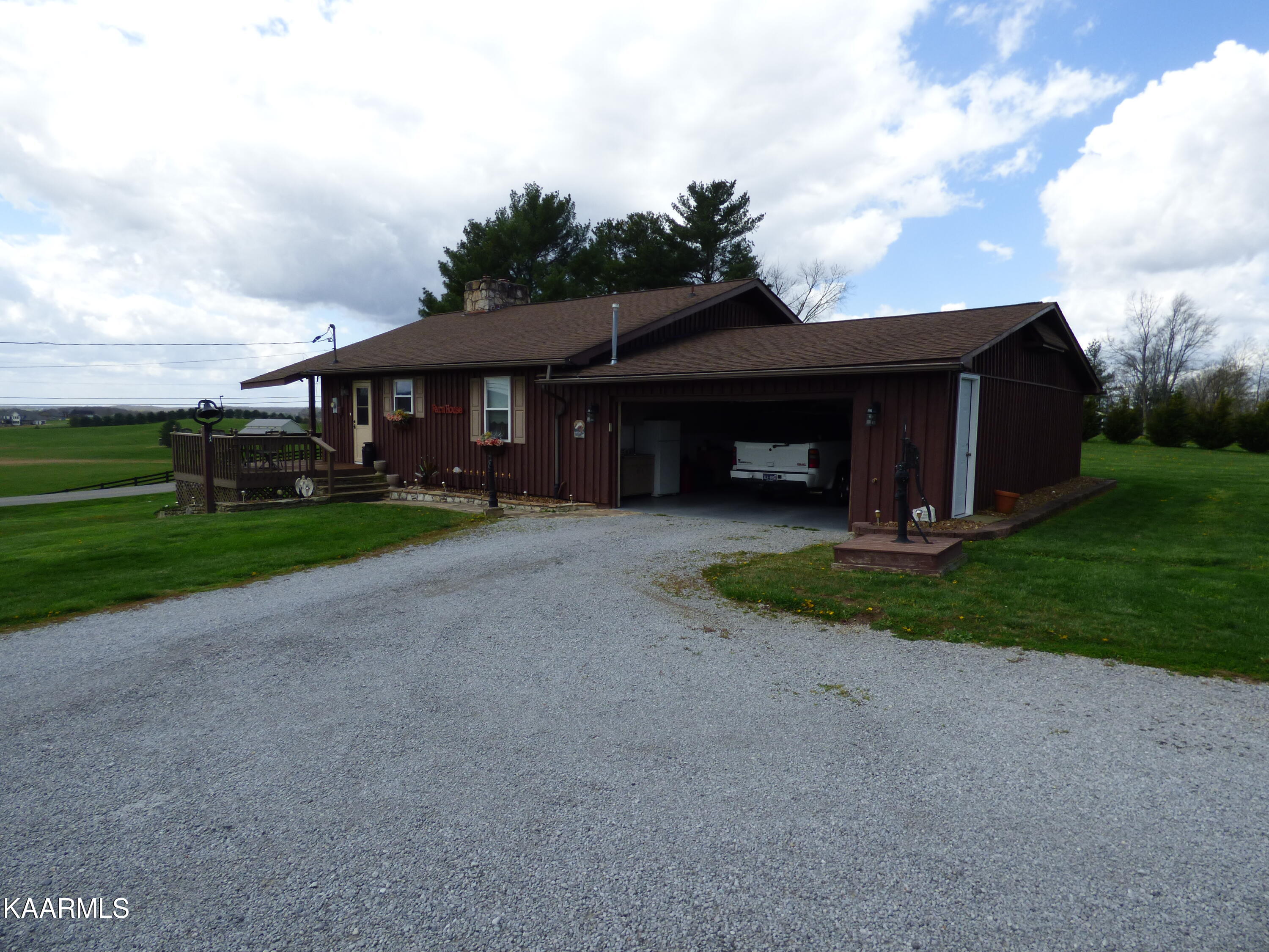 875 Hillendale Road Crossville, TN 38572 - Photo 4 of 40 P1050851