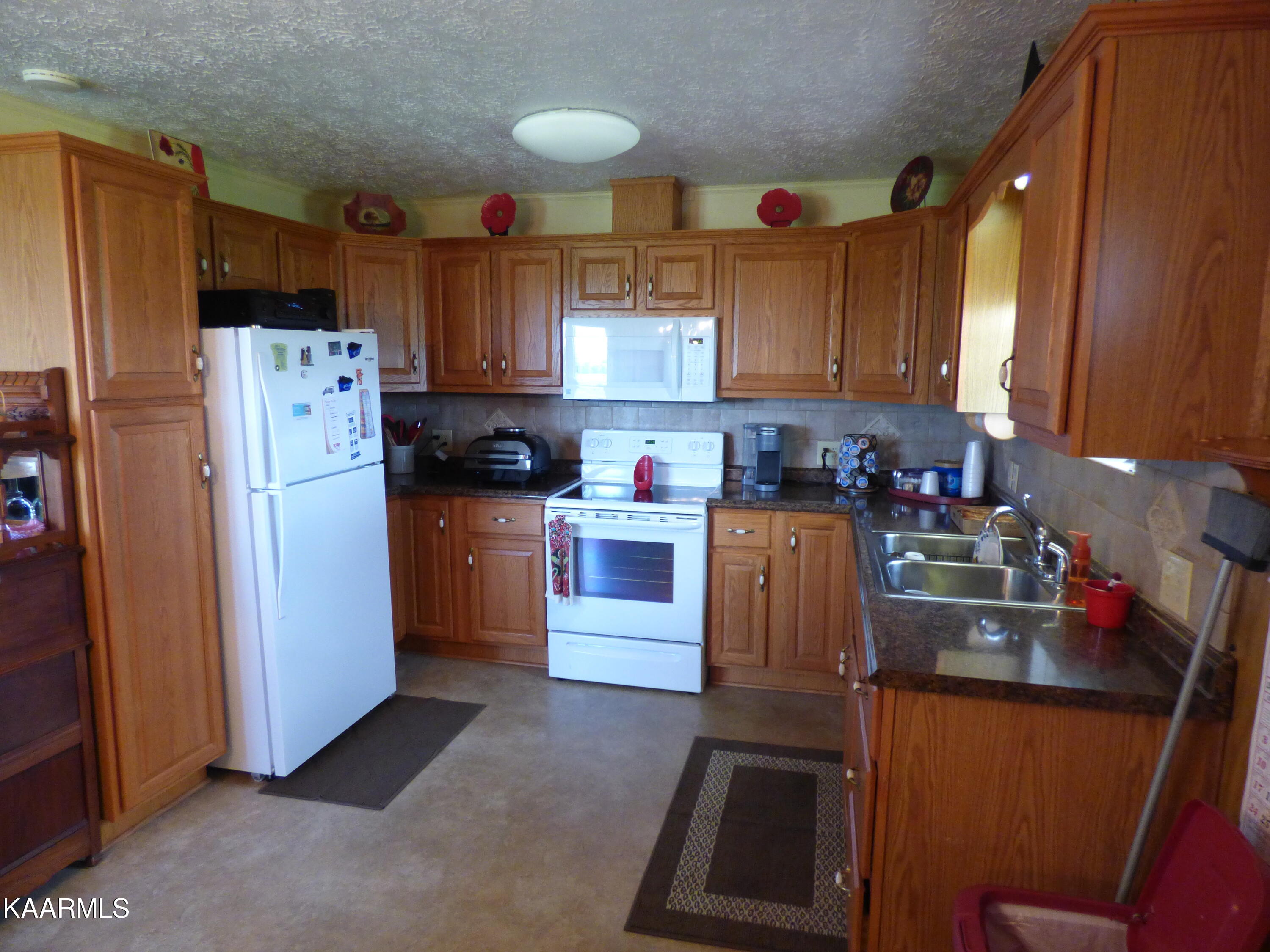875 Hillendale Road Crossville, TN 38572 - Photo 6 of 40 P1050862