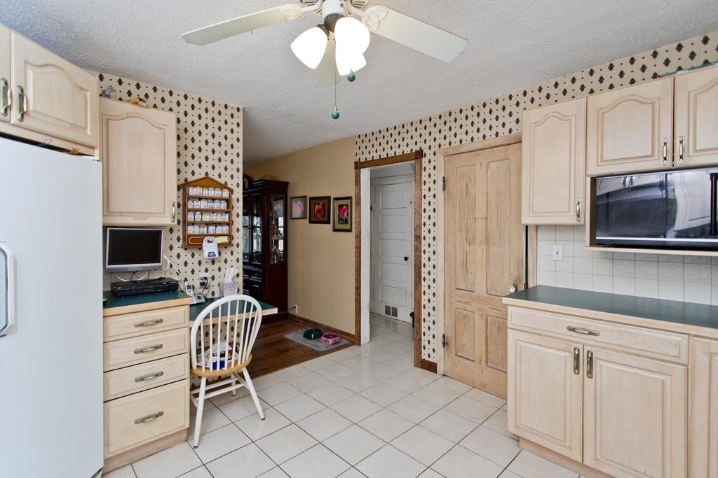 149 Rolf Avenue Chicopee, MA 01020 - Photo 13 of 31 Gallery Image 13