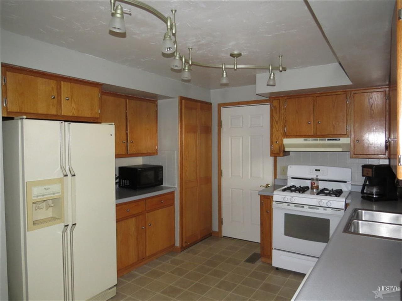 115 Ridgeview Place Bluffton, IN 46714 - Photo 7 of 28 Gallery Image 7