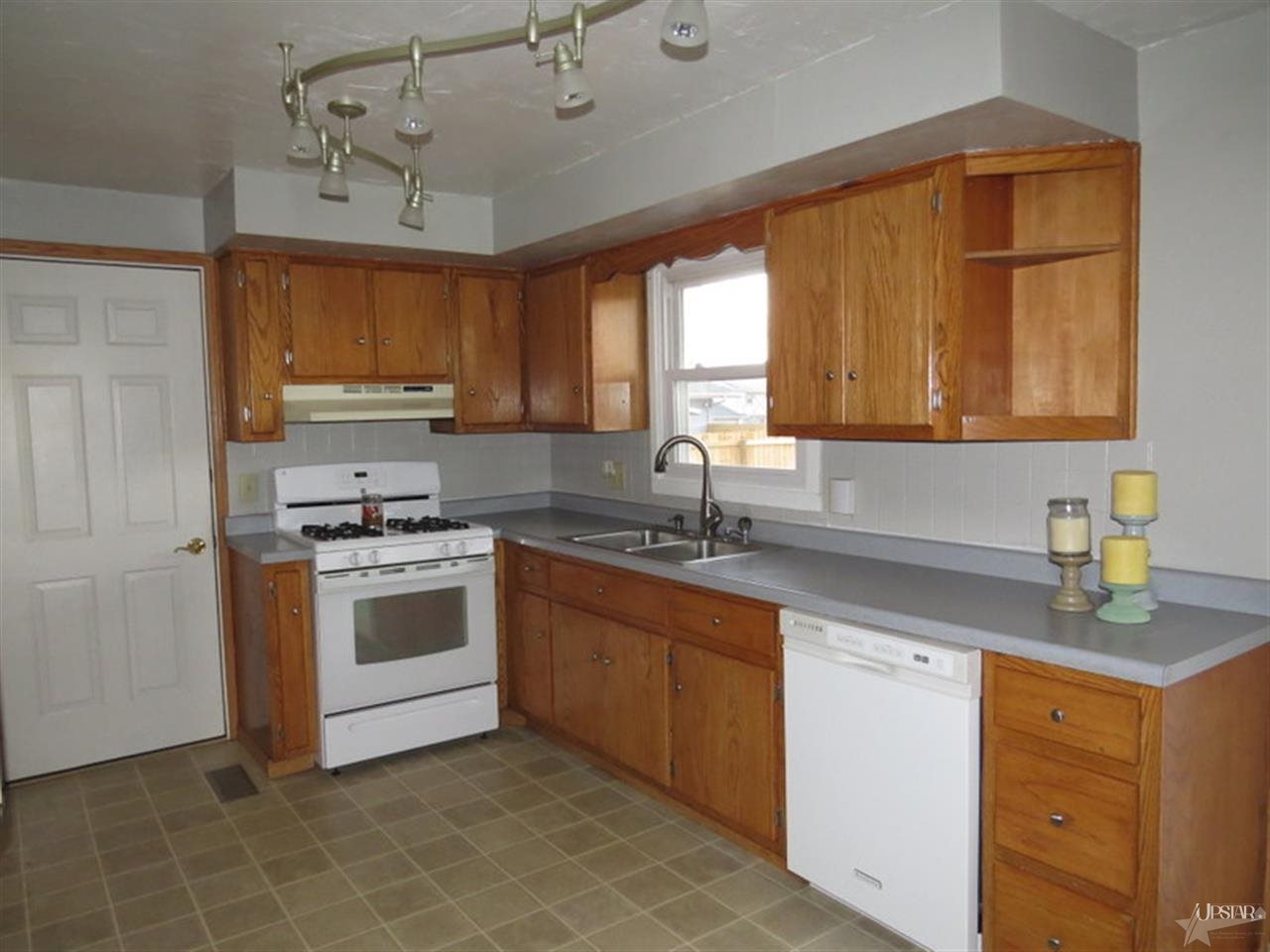 115 Ridgeview Place Bluffton, IN 46714 - Photo 8 of 28 Gallery Image 8