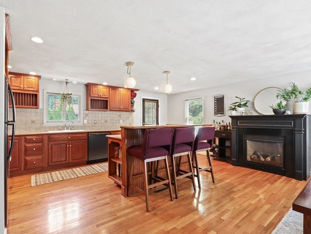 55 Evergreen Road Attleboro, MA 02703 - Photo 7 of 33 Gallery Image 7