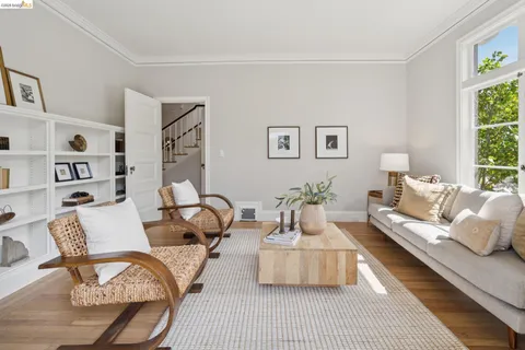 $5,495,000 | 10 Muir Avenue, Piedmont, CA 94610