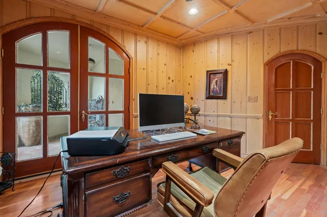 a big yard with lots of green space and fog