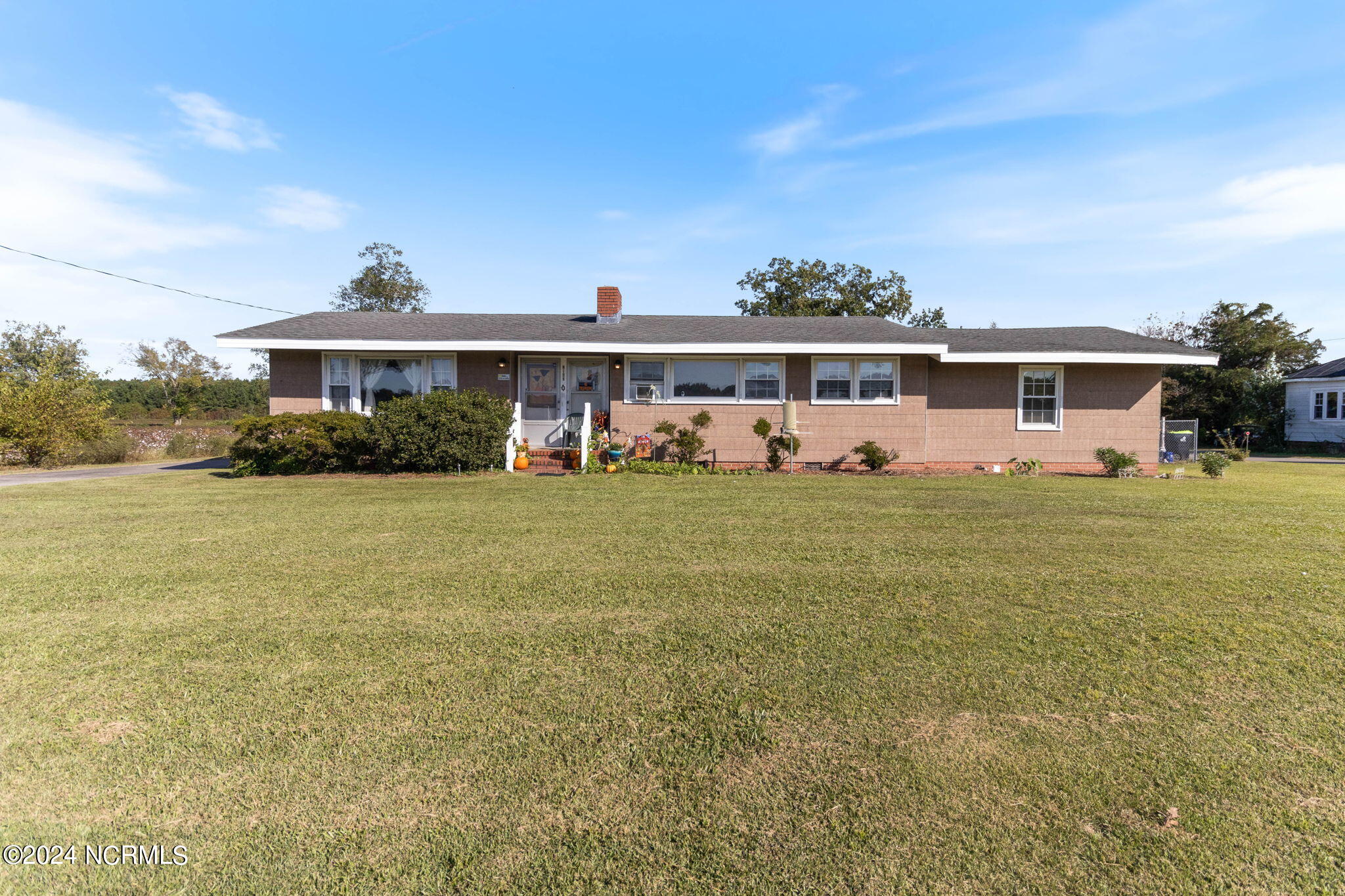 7143 County Home Road Ayden, NC 28513 - Photo 1 of 26 Charming Home in AYDEN