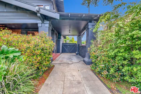 $1,588,000 | 1812 South Bronson Avenue, Los Angeles, CA 90019