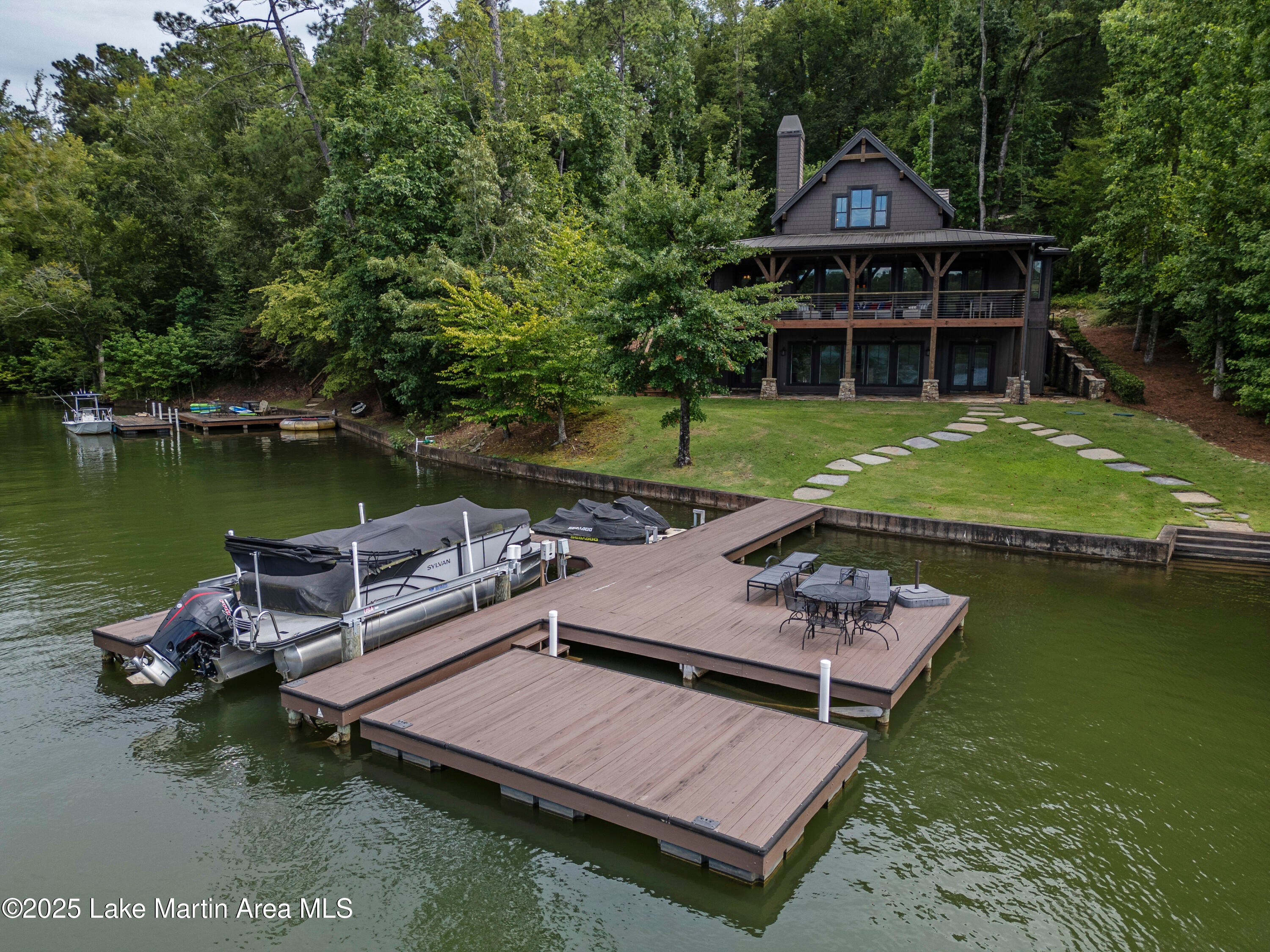 192 Beech Loop Alexander City, AL 35010 - Photo 1 of 1 Lake Side View