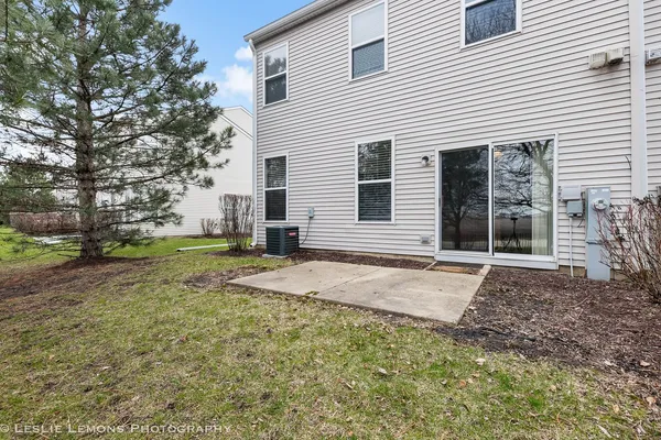 $2,650 | 4137 Blackstone Drive, Unit 4137, Aurora, IL 60504