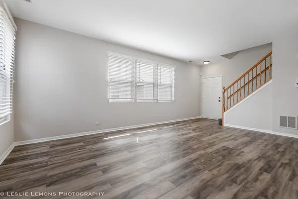 $2,650 | 4137 Blackstone Drive, Unit 4137, Aurora, IL 60504