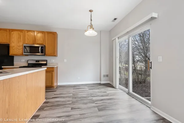 $2,650 | 4137 Blackstone Drive, Unit 4137, Aurora, IL 60504