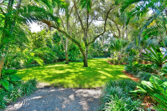 $4,170,000 | 5520 Oakwood Lane, Coral Gables, FL 33156
