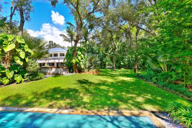 $4,170,000 | 5520 Oakwood Lane, Coral Gables, FL 33156