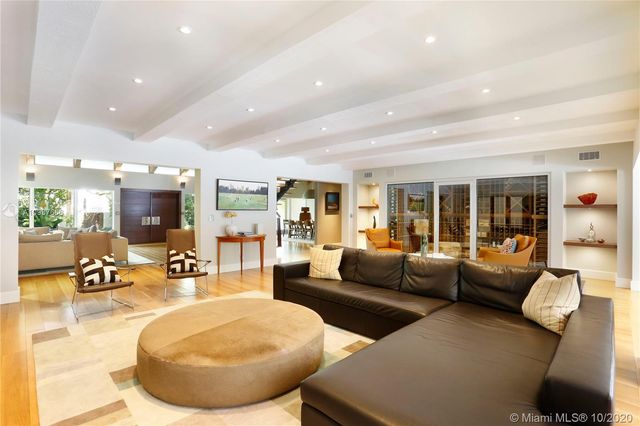 $4,170,000 | 5520 Oakwood Lane, Coral Gables, FL 33156
