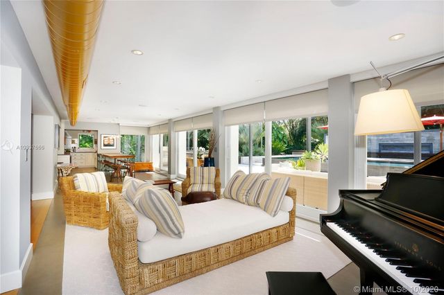 $4,170,000 | 5520 Oakwood Lane, Coral Gables, FL 33156