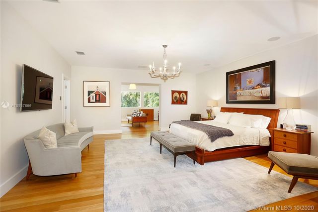 $4,170,000 | 5520 Oakwood Lane, Coral Gables, FL 33156