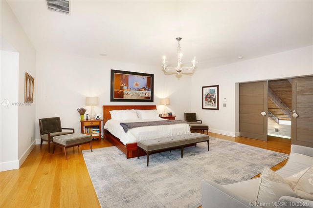 $4,170,000 | 5520 Oakwood Lane, Coral Gables, FL 33156