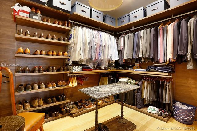 $4,170,000 | 5520 Oakwood Lane, Coral Gables, FL 33156