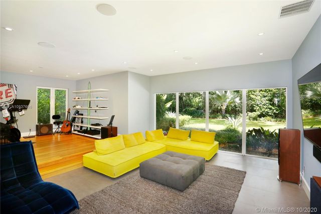 $4,170,000 | 5520 Oakwood Lane, Coral Gables, FL 33156