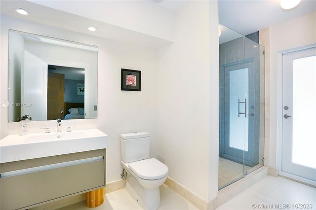 $4,170,000 | 5520 Oakwood Lane, Coral Gables, FL 33156