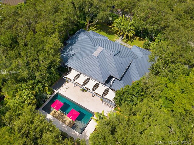 $4,170,000 | 5520 Oakwood Lane, Coral Gables, FL 33156