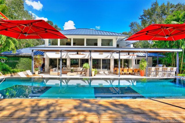 $4,170,000 | 5520 Oakwood Lane, Coral Gables, FL 33156