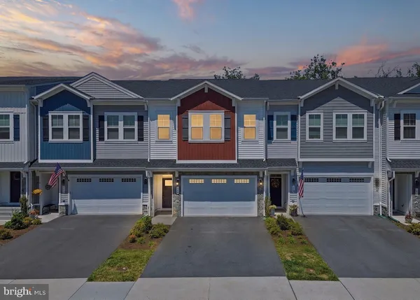 $485,000 | 120 Choke Cherry Ct Lake, White Post, VA 22663