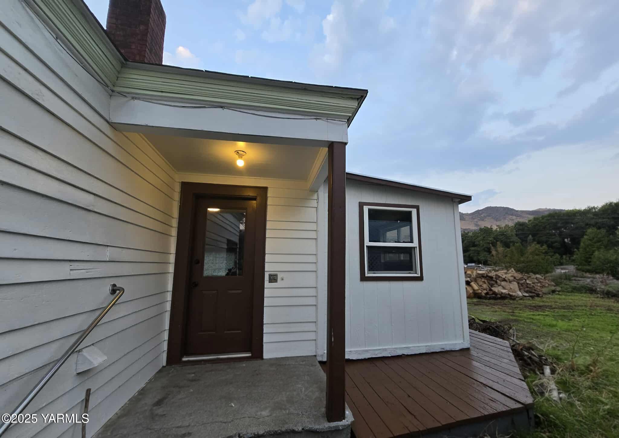 11271 Highway 12 Naches, WA 98937 - Photo 2 of 14 a view of a door of the house