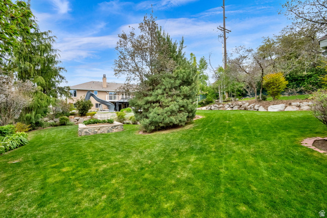 1506 Lakeview Drive Bountiful, UT 84010 - Photo 50 of 58 View of grassy yard