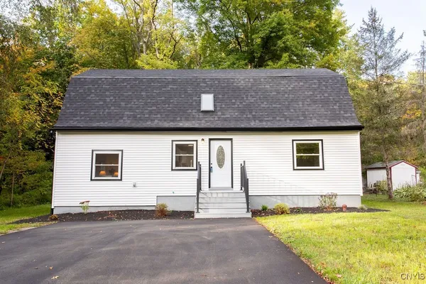 $277,500 | 2007 Church Road, Lysander, NY 13027