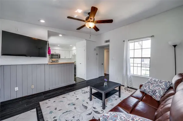 $1,100 | 4748 Old Bent Tree Lane, Unit 906, Dallas, TX 75287